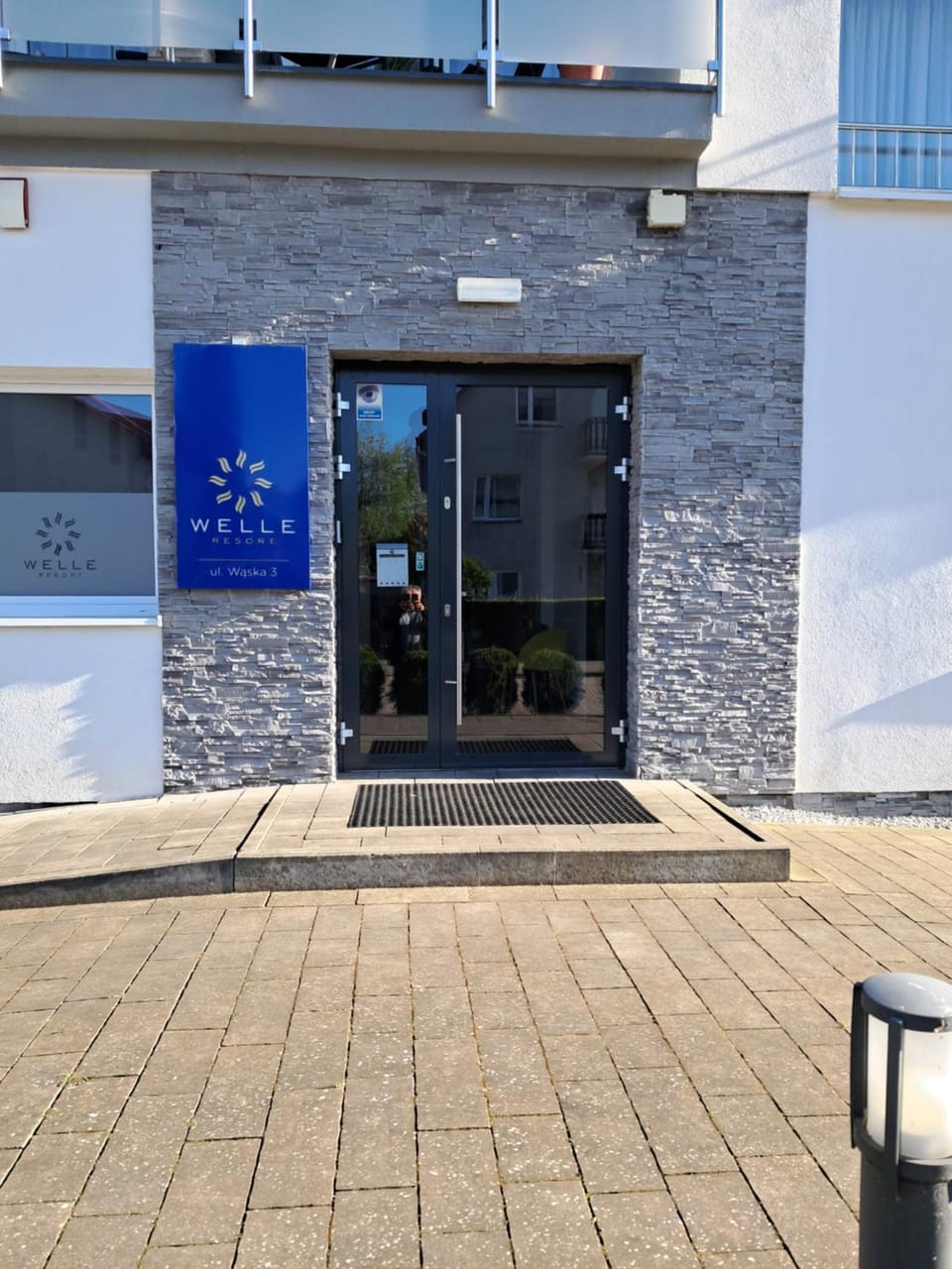 Facade/entrance