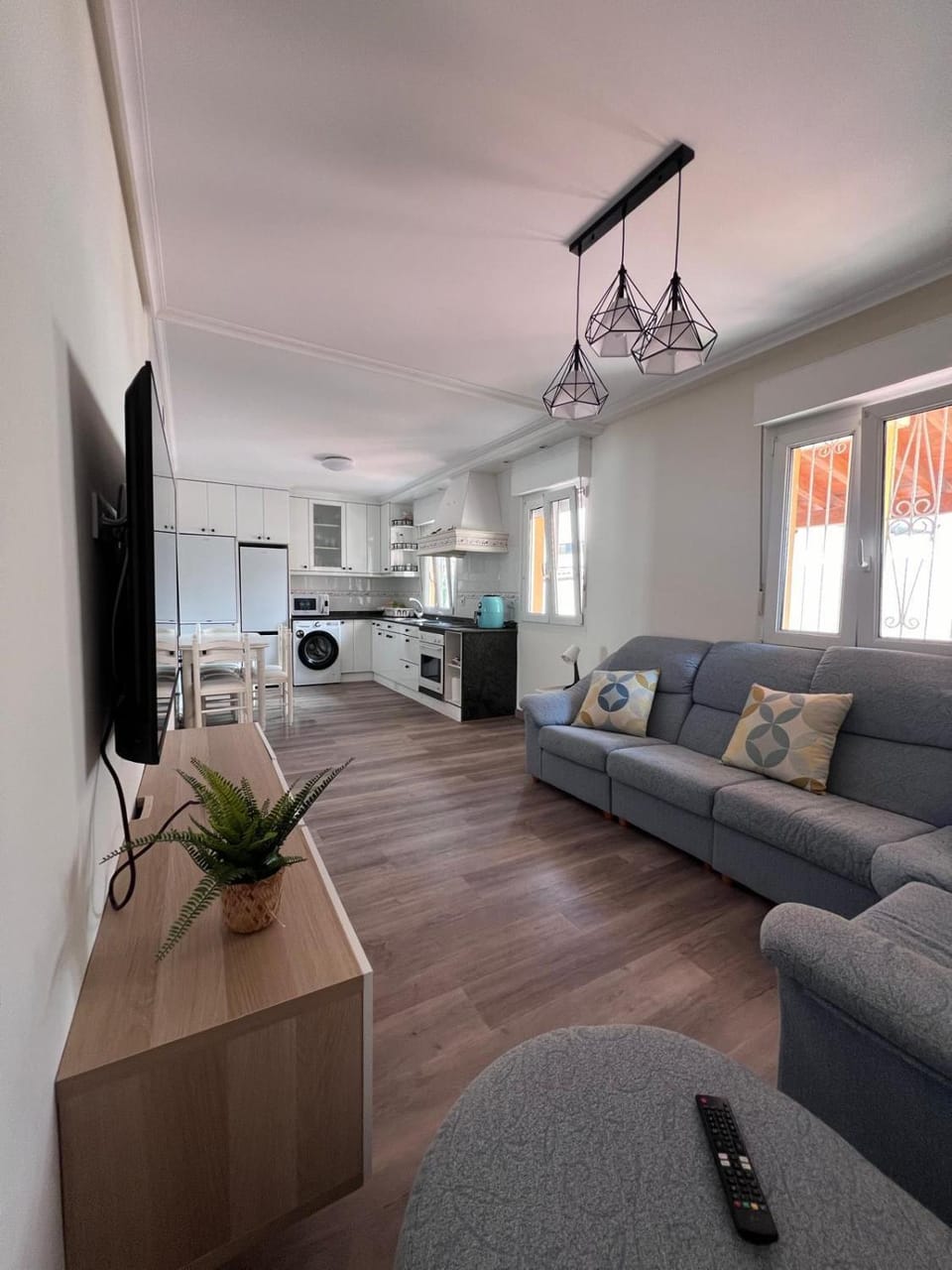 Communal lounge/ TV room