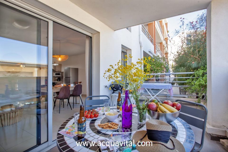 Appartement "Fiora" en centre-ville de Calvi - 2 4 personnes Apartment in Calvi