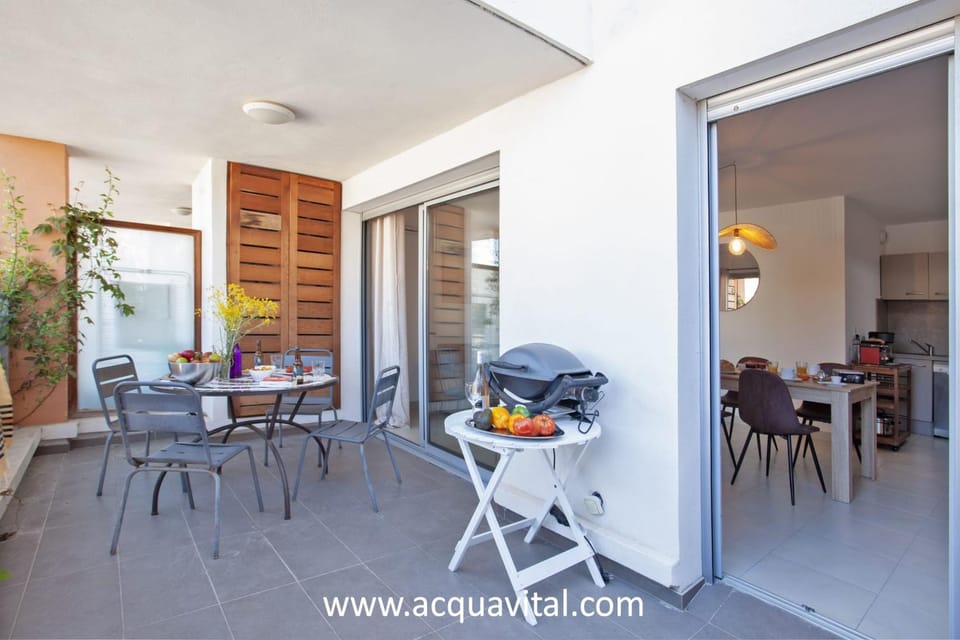 Appartement "Fiora" en centre-ville de Calvi - 2 4 personnes Apartment in Calvi