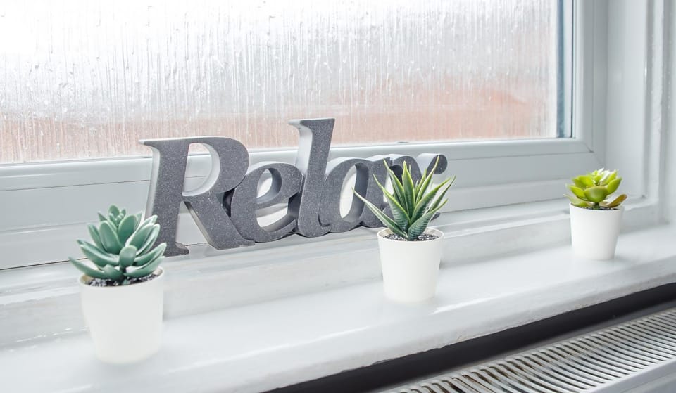 Decorative detail, Text overlay