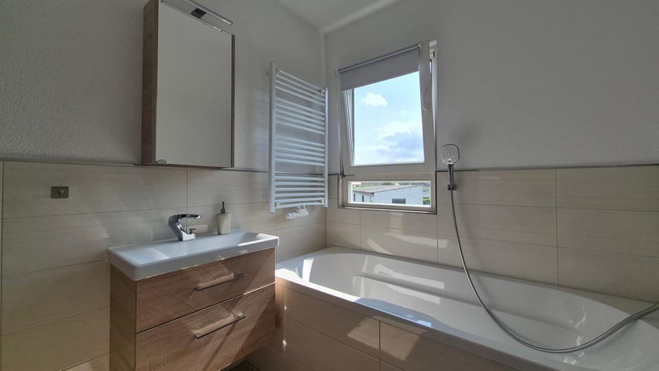 Bathroom, Bath