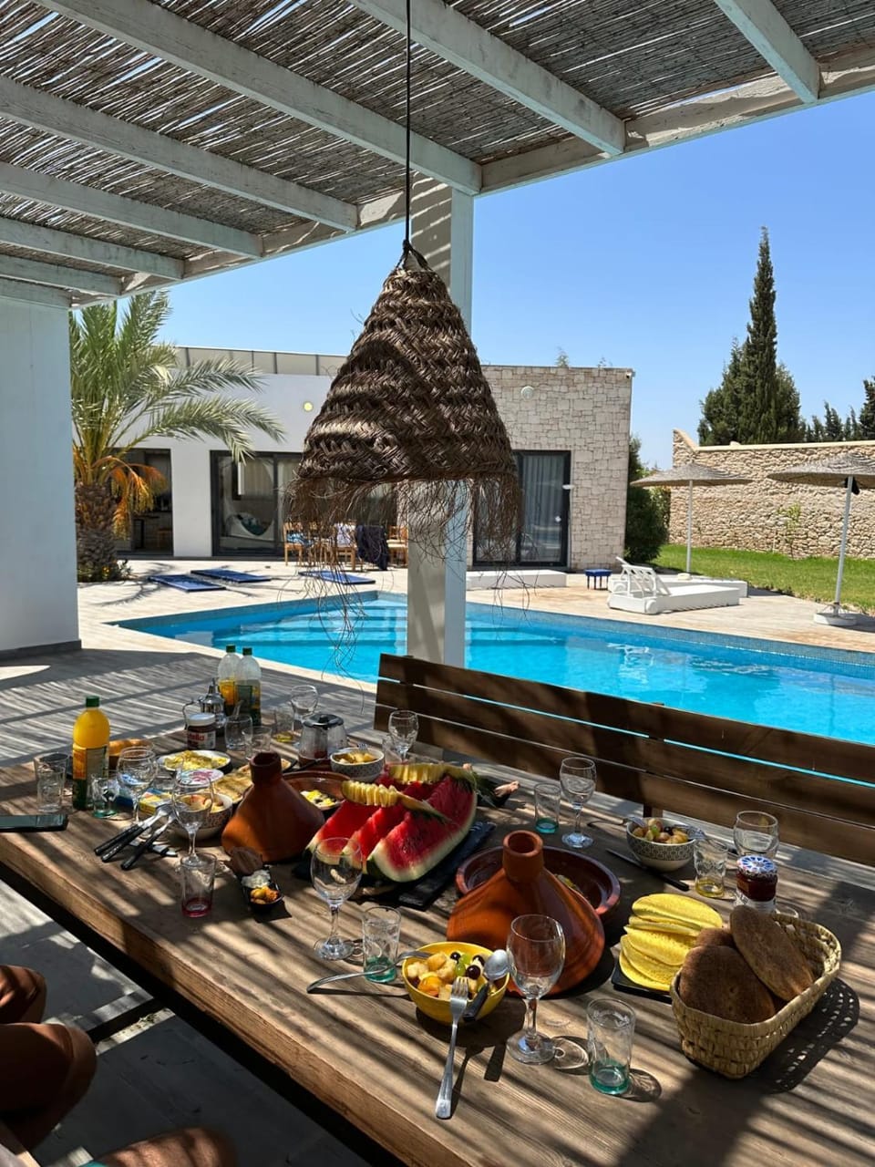 Patio, Garden, Food and drinks, Food, Pool view, Swimming pool, Breakfast, Continental breakfast, Dinner