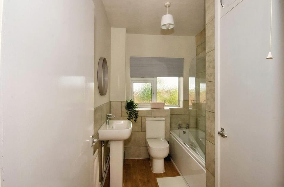Shower, Toilet