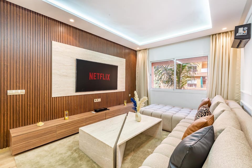 Communal lounge/ TV room, TV and multimedia, Living room, Seating area