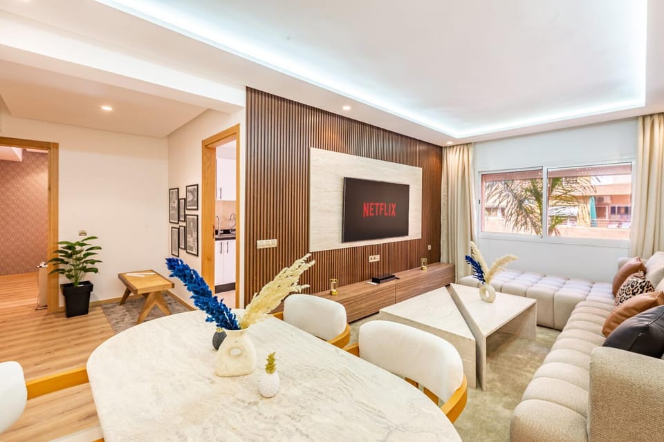 Communal lounge/ TV room, TV and multimedia, Living room, Seating area, Evening entertainment