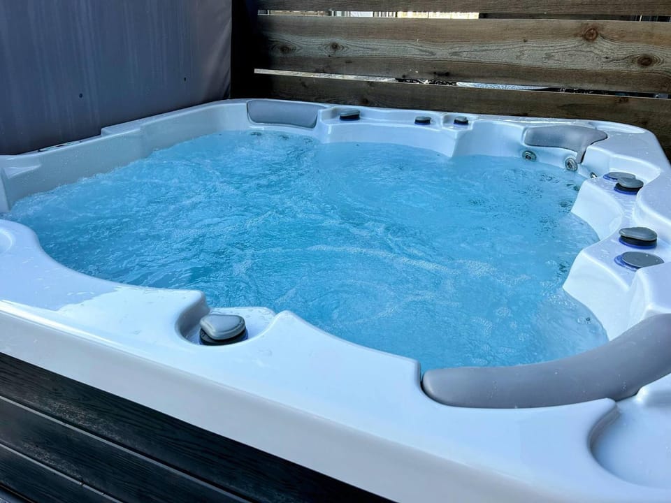 Hot Tub, Other