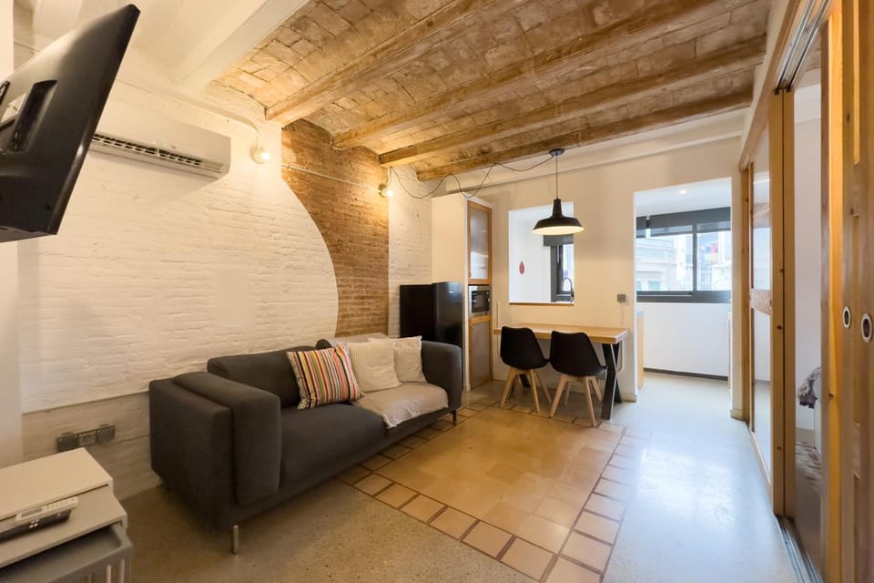 Barcelona Touch Apartments - Font Honrada Apartment in Barcelona