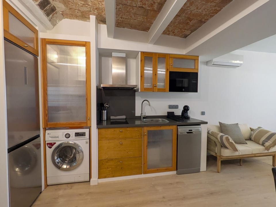 Barcelona Touch Apartments - Font Honrada Apartment in Barcelona