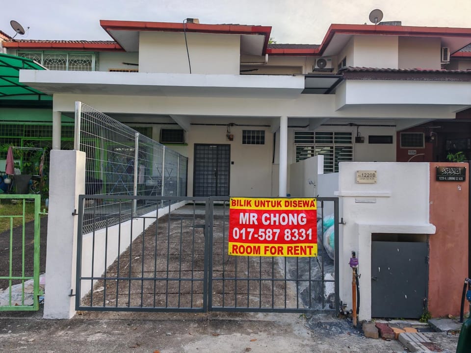 MixxHome Seremban 2, One Queen Bed, Share Bathroom Vacation rental in Negeri Sembilan, Malaysia