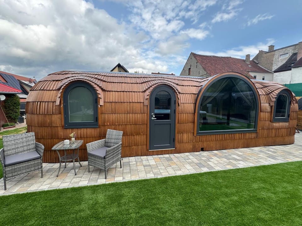 Property building, Balcony/Terrace