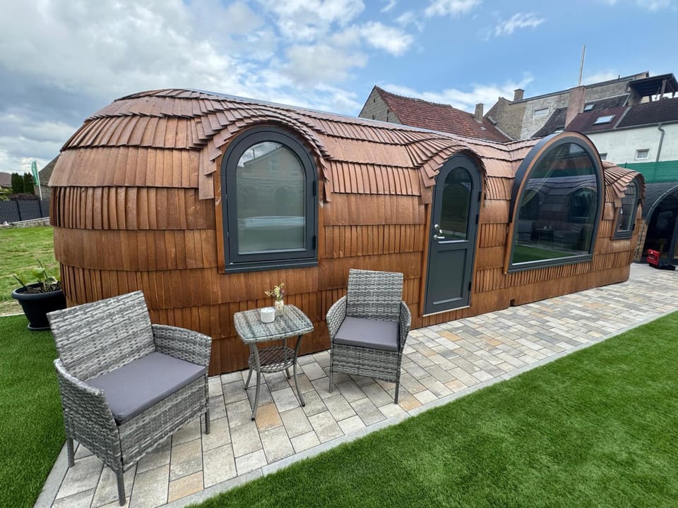 Property building, Communal lounge/ TV room, Balcony/Terrace, Dining area