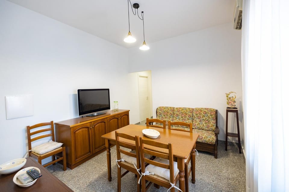 Casa di Leonardo 2 Apartment in Roccella Ionica