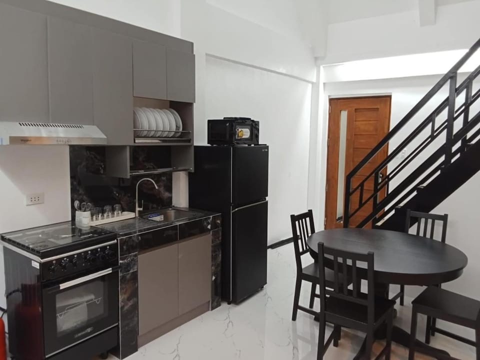 The Prism Cabin - Private Resort in North Caloocan Philippines Cabin in Quezon City