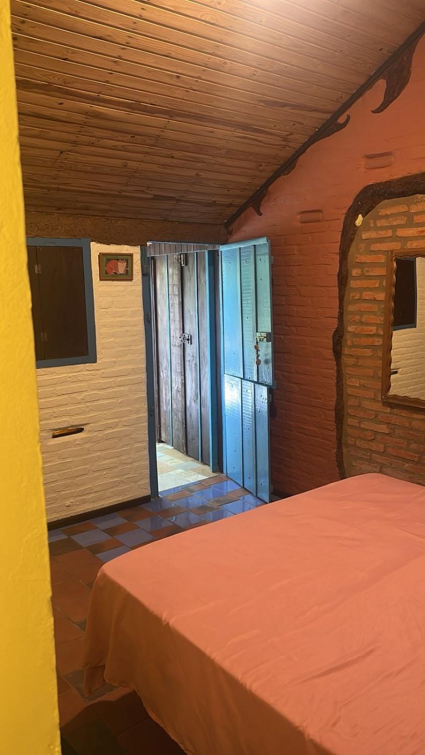 NOMADAS chalés, mini casinhas, bangalôs , área de camping e cozinha compartilhada Bed and Breakfast in Bonito