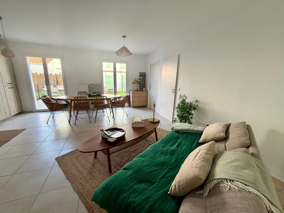 Chambres Chez Maison Stella avec cuisine et terrasse partagée Vacation rental in Saint-Georges-d'Oléron