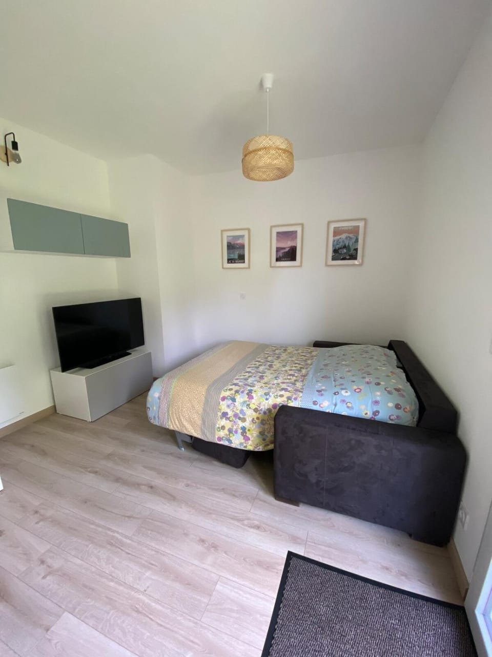 Communal lounge/ TV room, Bed, TV and multimedia, Photo of the whole room