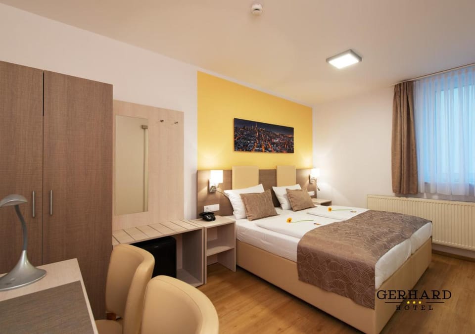 Photo of the whole room, Decorative detail, Decorative detail