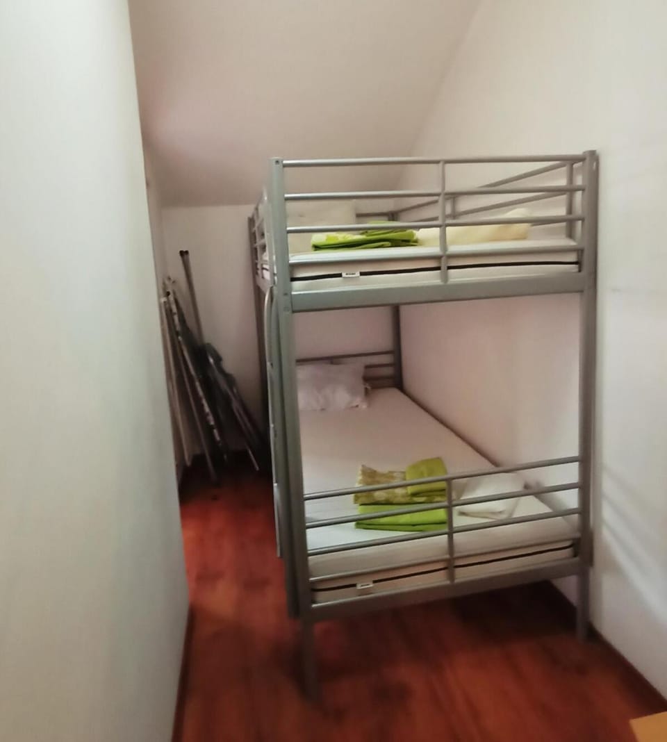 bunk bed