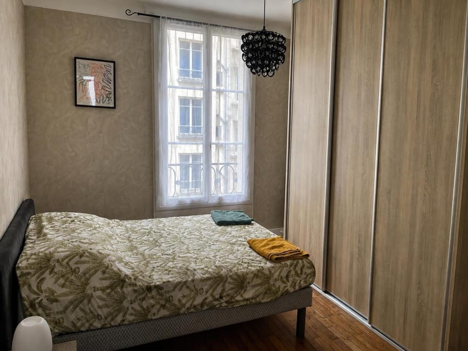 Bed, Photo of the whole room, Bedroom, towels, wardrobe