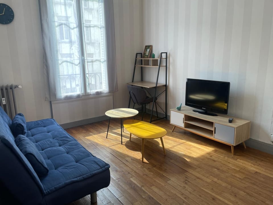 Communal lounge/ TV room, TV and multimedia, Living room, Seating area