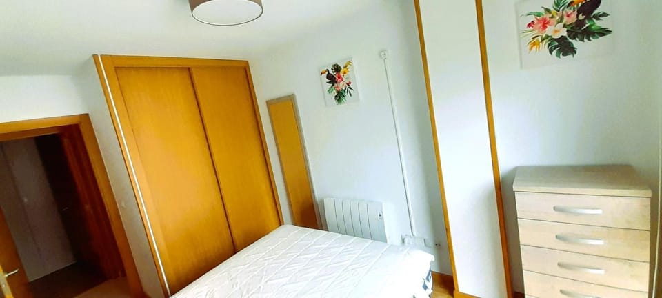 Bedroom, wardrobe