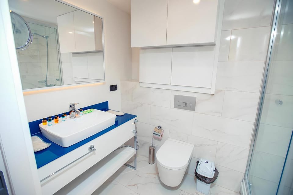 Bathroom, towels