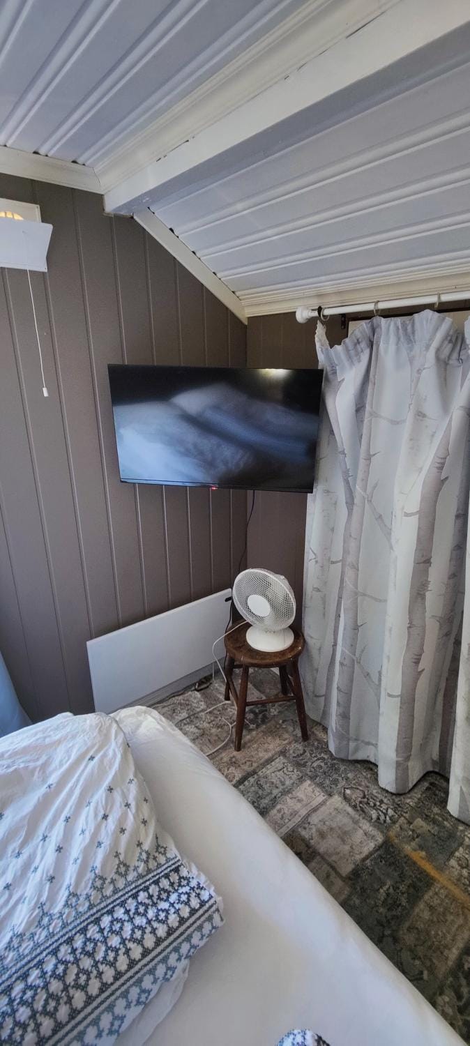 Øya husrom nær E6,dobbeltrom, gratis parkering Vacation rental in Viken, Norway