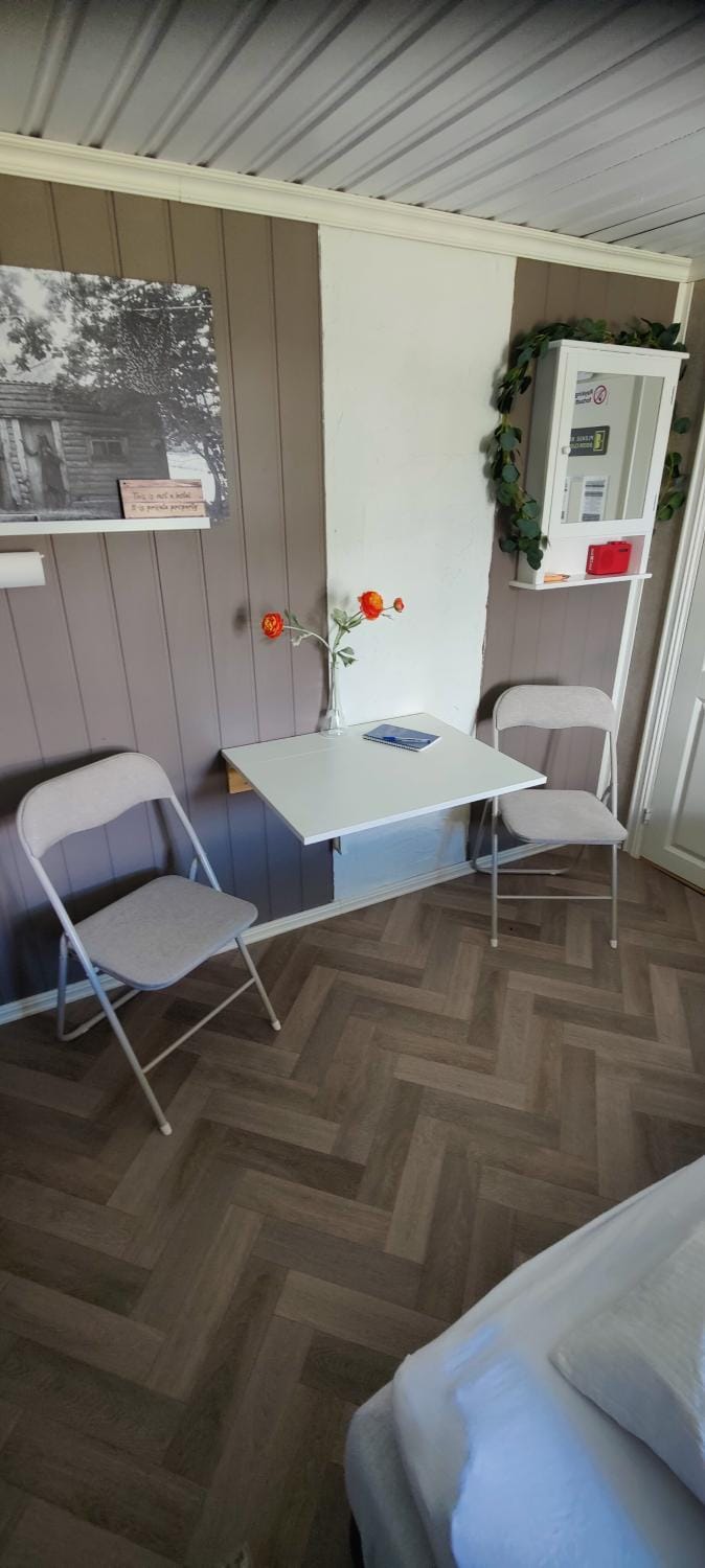 Øya husrom nær E6,dobbeltrom,gratis parkering Vacation rental in Viken, Norway
