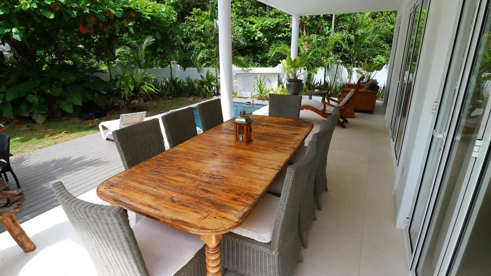 Patio, Garden, Balcony/Terrace, Balcony/Terrace, Seating area, Dining area, Garden view