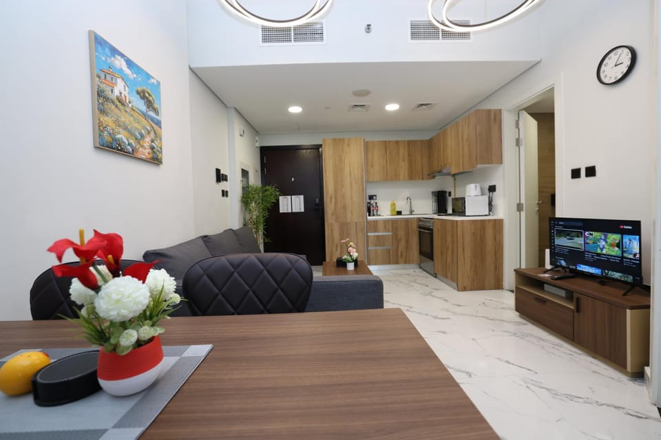 TV and multimedia, Coffee/tea facilities, Kitchen or kitchenette, Dining area, Evening entertainment, stove