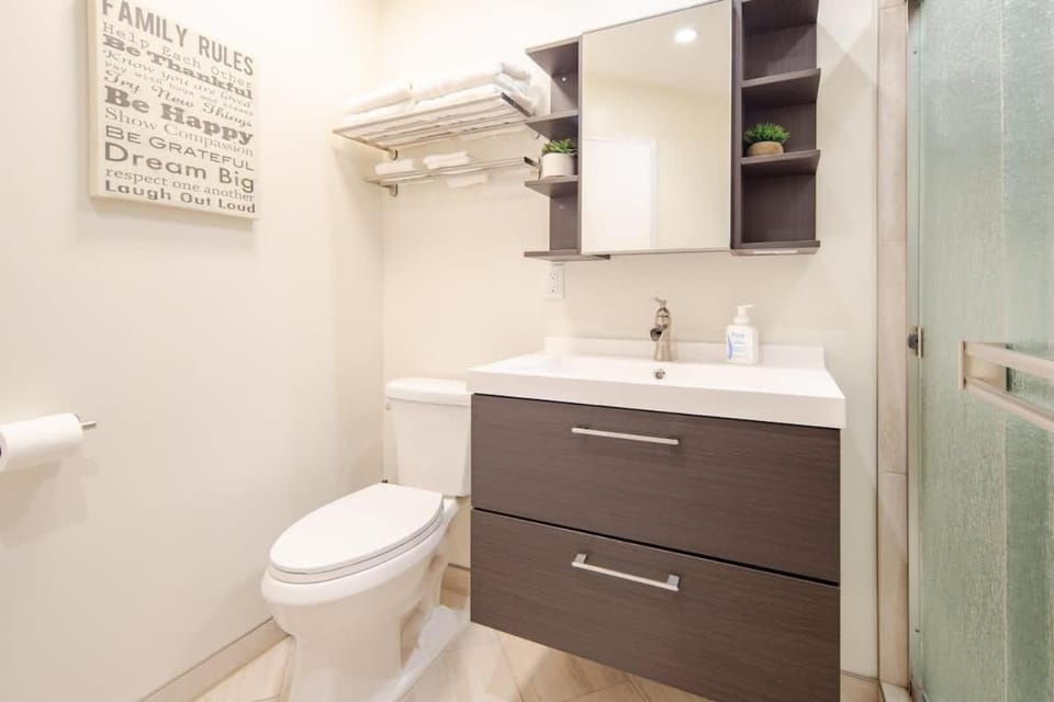 Luxury View Home Perfect for SD Getaway Sleeps 12 House in Casa De Oro-Mount