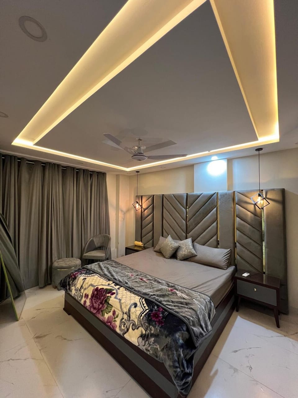 5 Marla 2 bed penthouse For Family stay Secured House in Lahore