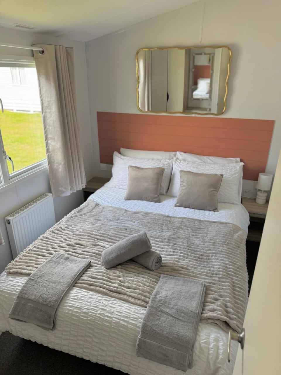 Casita De Cuervo at Shorefield Park - WIFI - Pet Friendly - Passes Included House in New Forest District