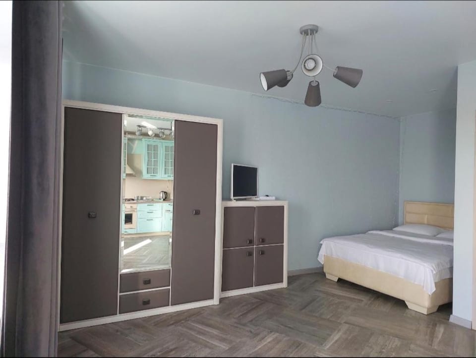 TV and multimedia, Bedroom, wardrobe