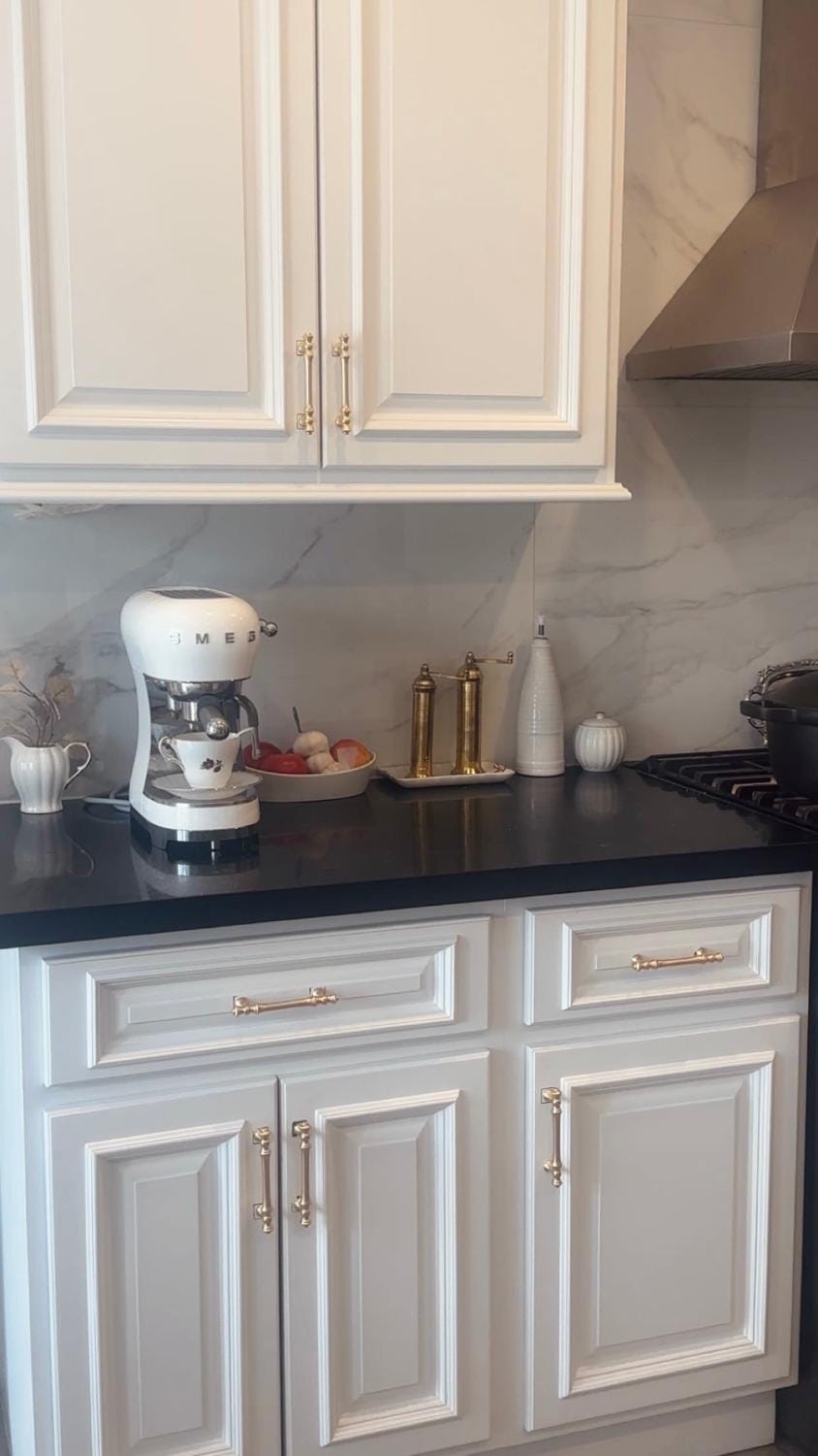 Private Room In Luxury Home Bed and Breakfast in Innisfil