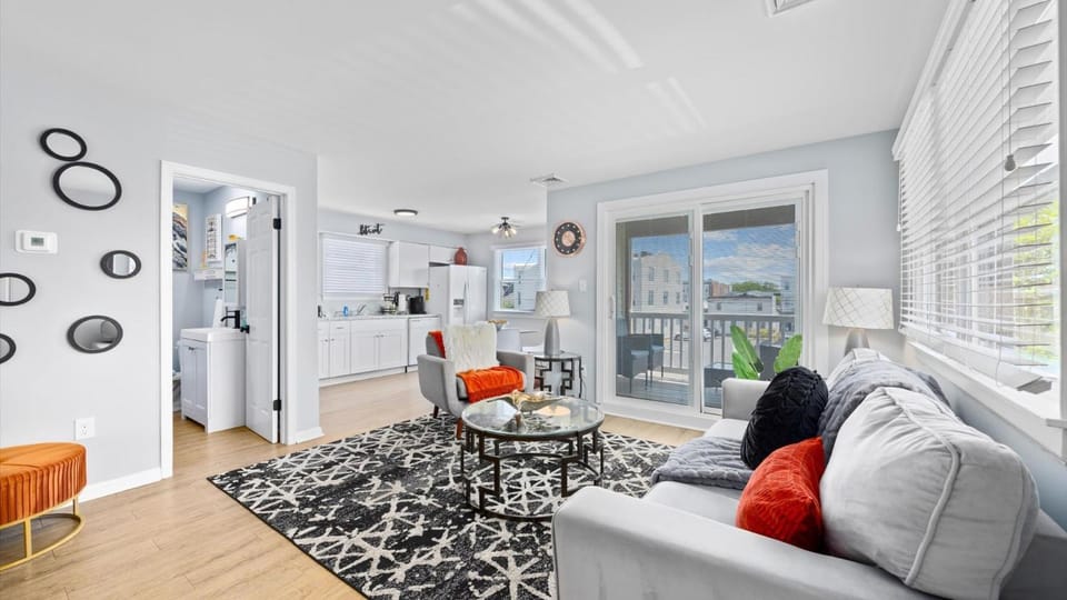 2BR Beach Escape - Walk to Boardwalk - Parking House in Ocean City
