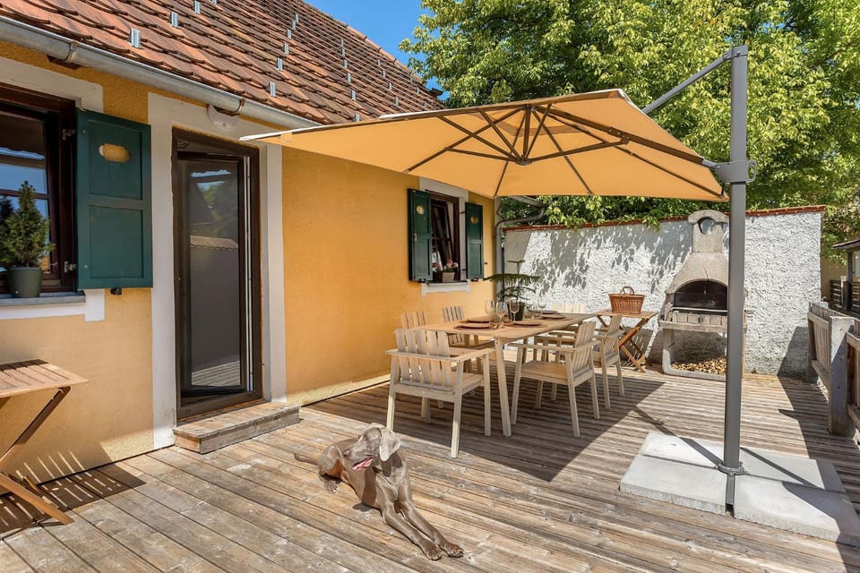 Property building, Day, Garden, Balcony/Terrace, Garden view
