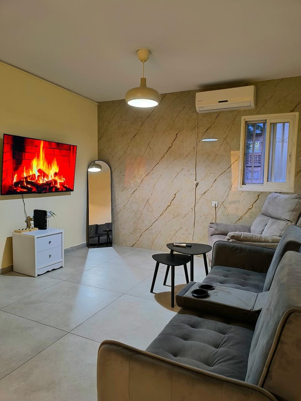 Coastal Comfort Apartment in Haifa