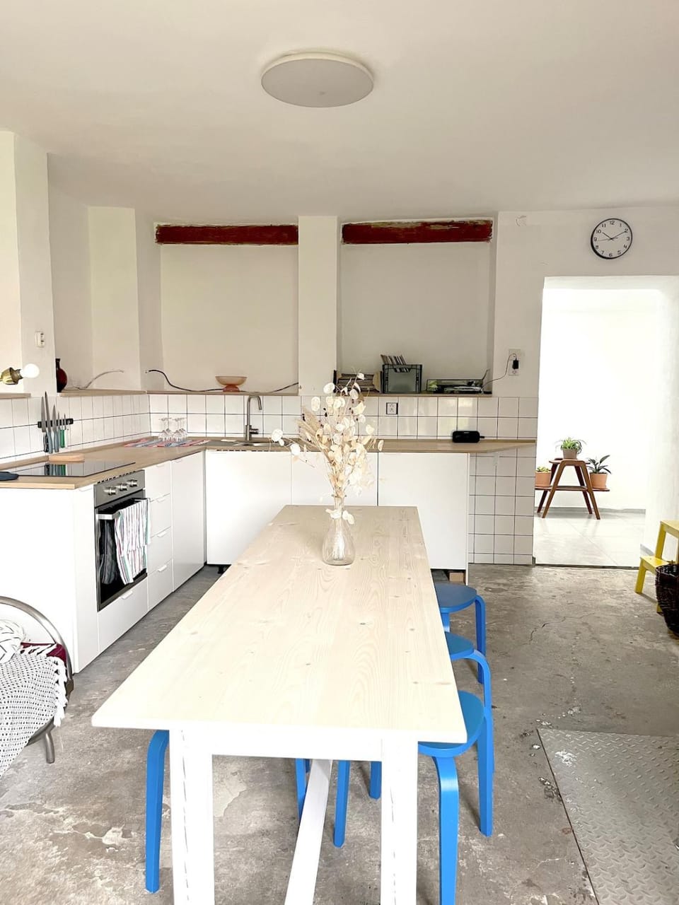 Kitchen or kitchenette, Dining area, oven, pet friendly, stove