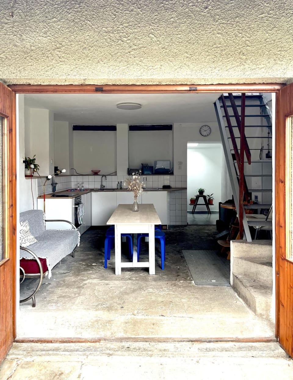 Kitchen or kitchenette, Seating area, Dining area
