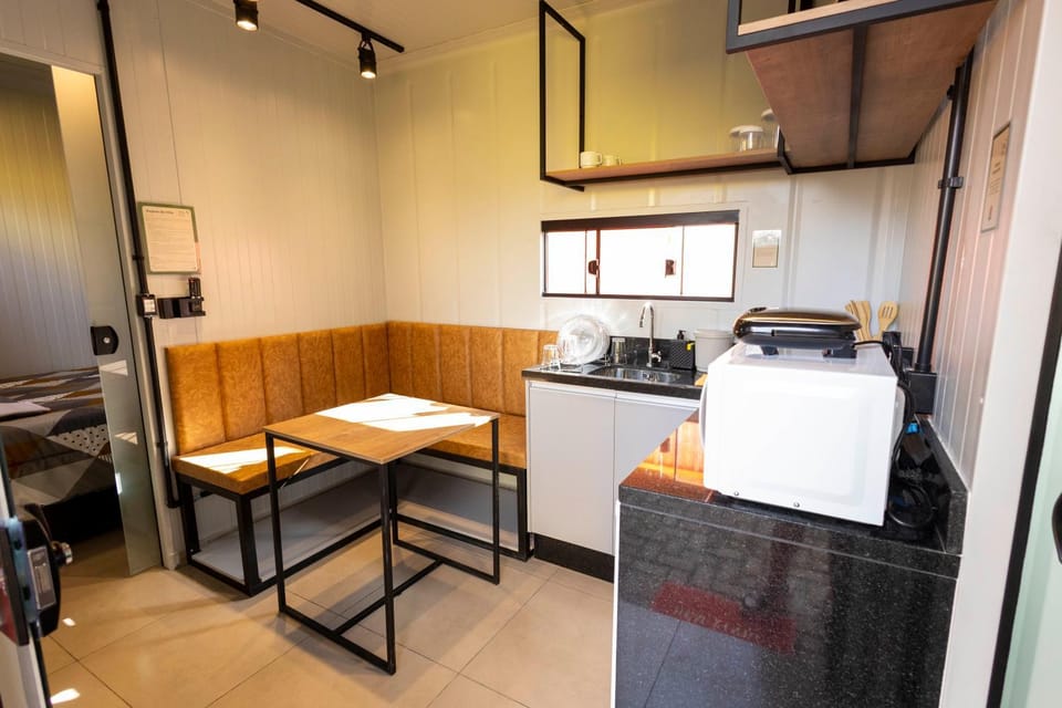Studio 8 com Aquecimento no Ahú perto da Pedreira 1º and Apartment in Curitiba
