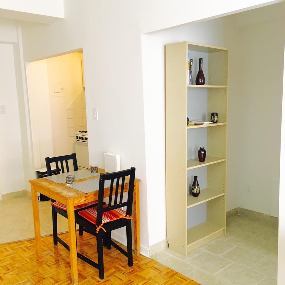 Stylish Montreal Apartment Comfortable Stay in the Golden Square Mile Apartment in Montreal