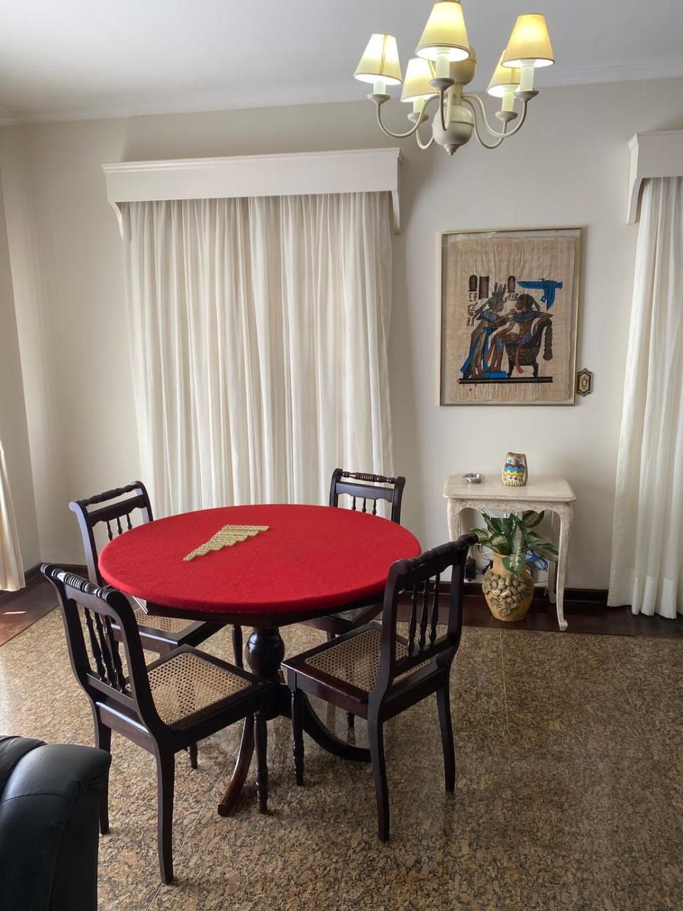 Game Room, Living room