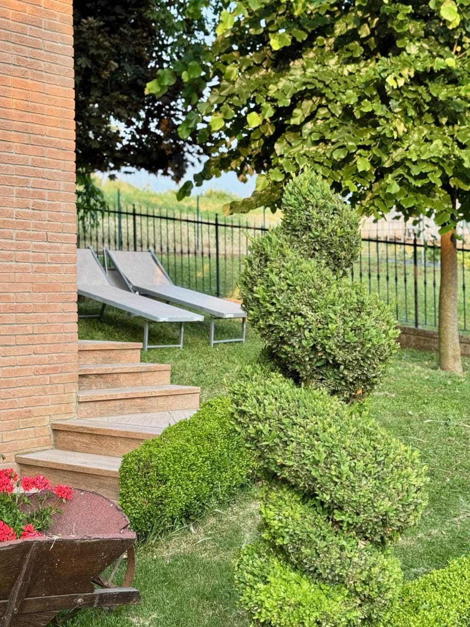 Property building, Garden