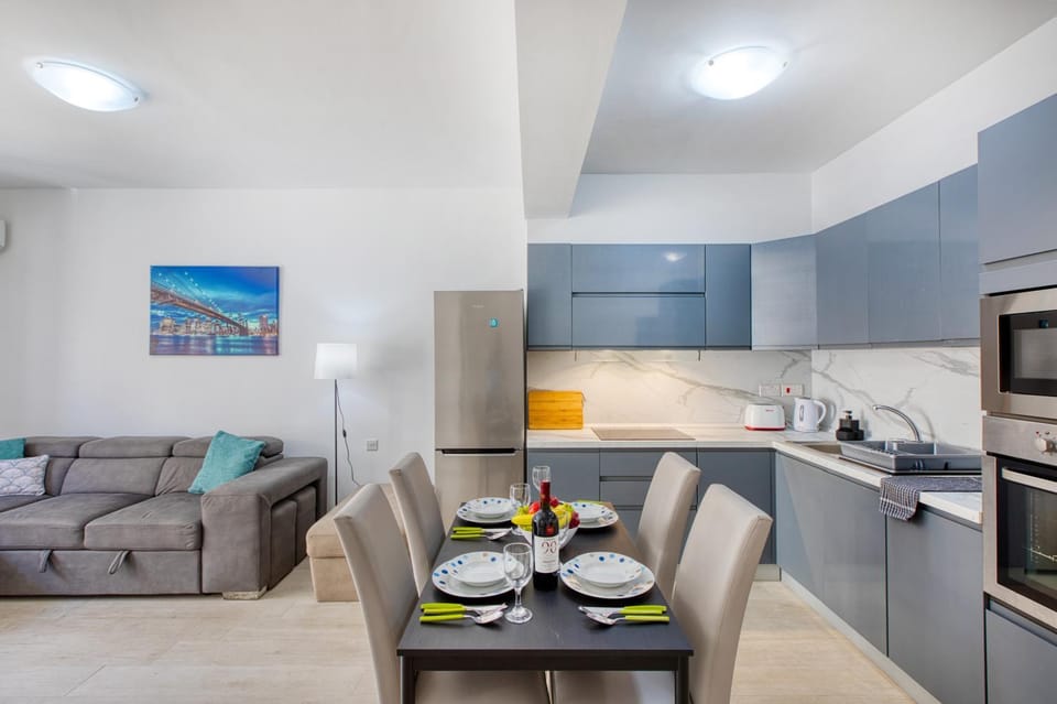 Kitchen or kitchenette, Living room, Dining area