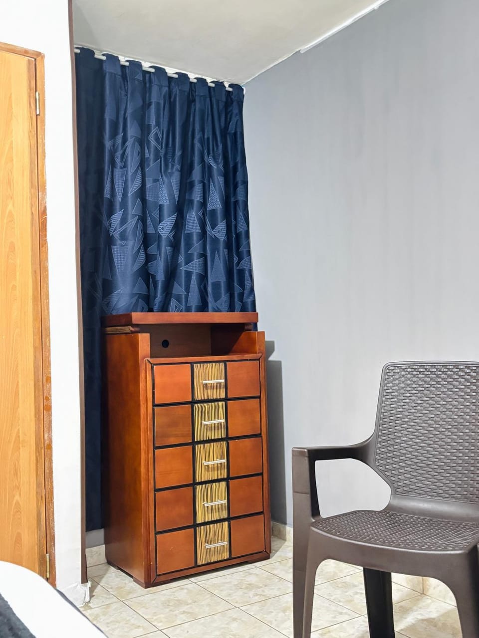 Seating area, wardrobe