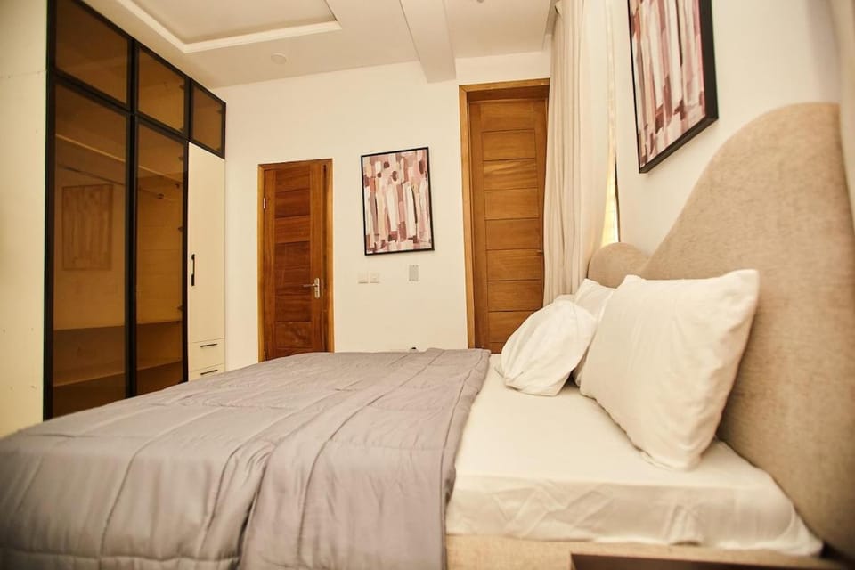 Bed, Photo of the whole room, Bedroom, wardrobe
