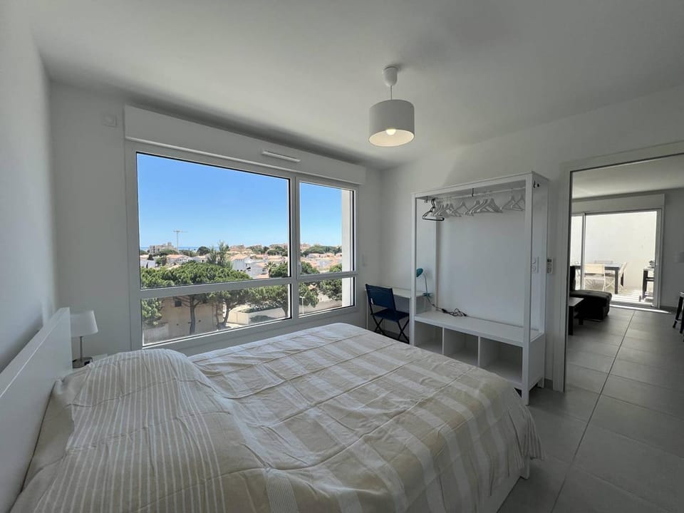 Duplex de Standing pour 7 Pers. avec Terrasse et Parking à 500m de la Plage - FR-1-81-642 Apartment in Leucate
