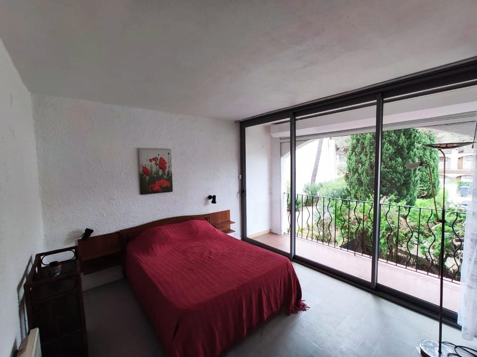 Appartement avec piscine, parking proche plage - FR-1-837-19 Apartment in Argeles-sur-Mer